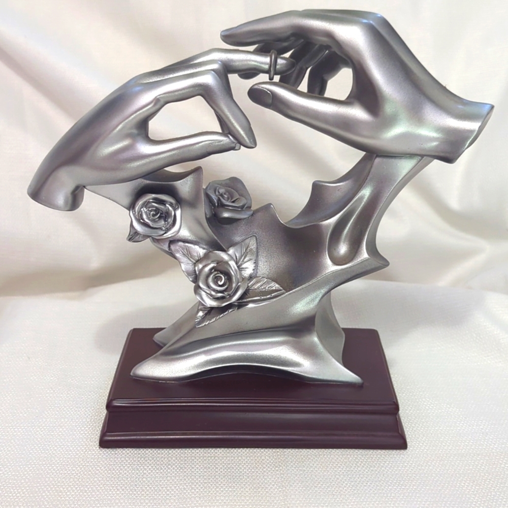 Bond of Marriage Hand Ring Wedding Gift Sculpture Anniversary Sculpture Figure